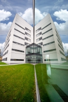 Obr. 2b: Pavilon „N“ interních oborů Slezské nemocnice v Opavě 