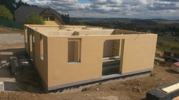 Mezi moderní stavební materiály patří i dřevo