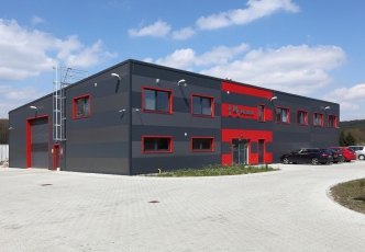 Administrativní hala společnosti MS Praha, kterou Lindab realizoval ve Cvikově