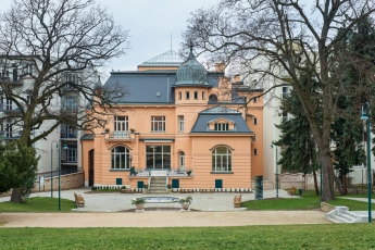 Vola Löw-Beer