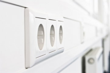 Obr. 4: Do desky Habito lze kotvit předměty bez předvrtání a hmoždinek