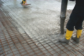 Easycrete – betonování základové desky rodinného domu s vyztužením