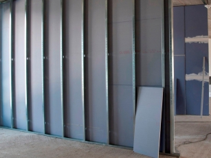 Nová bezpečnostní konstrukce Knauf – příčka opláštěná deskou Diamant