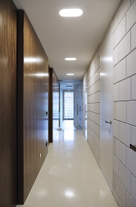 Koncepce půdorysu byla postavena na ose chodby