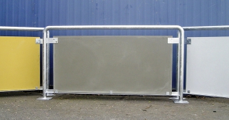 Obr. 3: Plné zábradelní panely tl. 13–20 mm, s různým probarvením