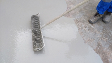 Odvzdušnění stěrky