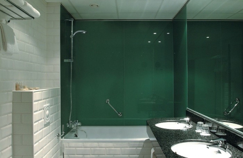 Antibakteriální sklo od firmy AGC Flat Glass Czech