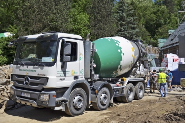 Mokrá cesta – autodomíchávače a výkonná dieselová čerpadla