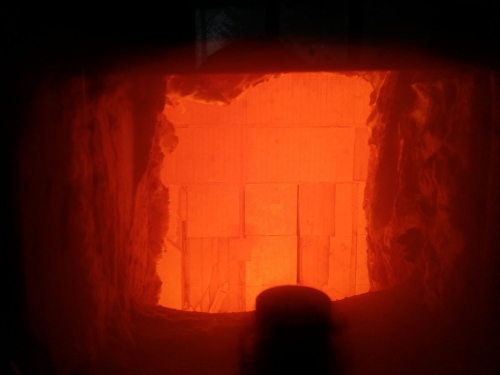 Obr. 8: Vnitřek zkušební komory těsně před ukončením zkoušky po dvou hodinách