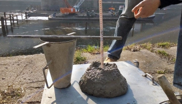 Obr. 8: Zkouška rozlivu na stavbě