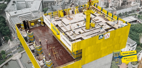 Systém SCP umožnuje posun celého staveniště – včetně bednicích systémů, pracovních plošin i skladovaného materiálu. 