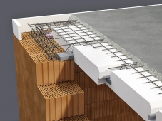 Železobetonové nosníky se pokládají dle kladečského výkresu na spodní hranu budoucího stropu. Do připravených nosníků se poté vyskládají masivní systémové tepelněizolační dílce a vše se zalije betonem. Pro systém Elegohouse je vhodný beton Cemex Compacton.