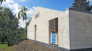 Obr. 5: Dokončená štítová stěna