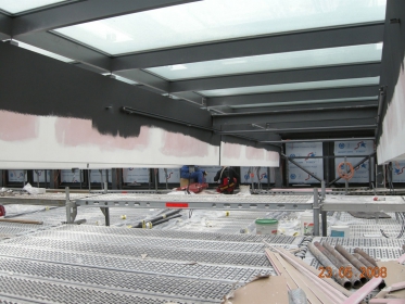 Obr. 12c: Zakrytí příhradoviny sádrokartonem v barvě oceli