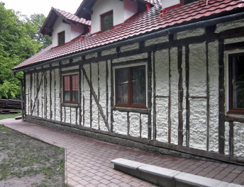 Obr. 4: Zateplení fasády domu měkkou pěnou Icynene