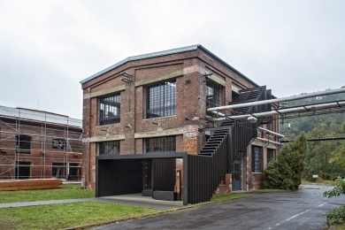 Současný stav jedné z budov uhelného mlýna