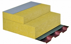 Obr. 1: Lehké požárně odolné střechy PROTECTROOF® se dodávají ve variantách s tepelnou izolací z minerální vaty