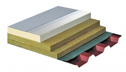 Obr. 1: Lehké požárně odolné střechy PROTECTROOF® se dodávají ve variantách s tepelnou izolací z PIR