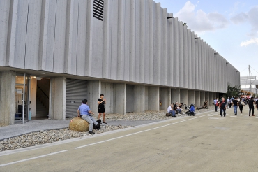 Obr. 12: Rakouský pavilon s betonovou podnoží a dřevěnou „nadstavbou“