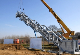 Obr. 5: Montáž vrcholového segmentu