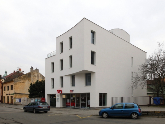 Polyfunkční dům v Uherském Hradišti, Pavel Stojanov