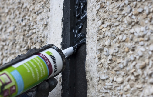 Unikátní sanace spár na panelových domech systémem illbruck