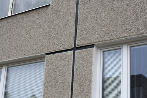 Unikátní sanace spár na panelových domech systémem illbruck