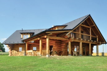 Srub Vojkovice, SRUBY PACÁK, s. r. o.