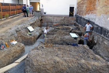 Obr. 8: Celkový pohled na staveniště v době provádění výkopových prací