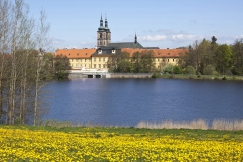 Obnovu kláštera premonstrátů Teplá