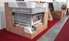 Sestavené rohové okno s rohovými schránkami Porotherm Vario UNI 100