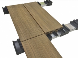 Pokládku pouze za pomoci nohou, tedy jednoduchým zašlápnutím, umožňuje systém EasyClick