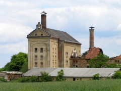 Sladovna, Skuhrov
