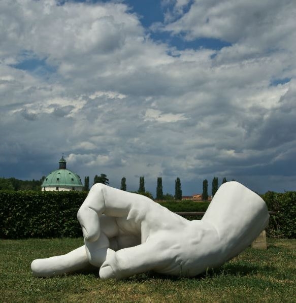 Monika Horčicová: Ruka