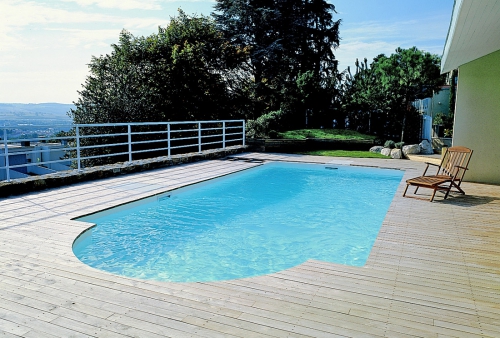 Bazén u kupované stavby: radost nebo starost?