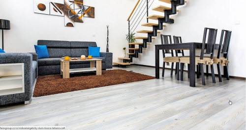 Reálný provoz bungalovu 4 + kk pro čtyřčlennou rodinu dokazuje, že rodinný dům s elektrickým vytápěním dokáže investorovi zabezpečit při vysokém komfortu bydlení také nízkou spotřebu energie