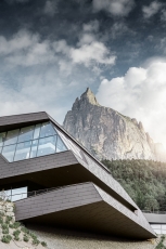 Údolní stanice lanovky Seiser Alm od Prefy