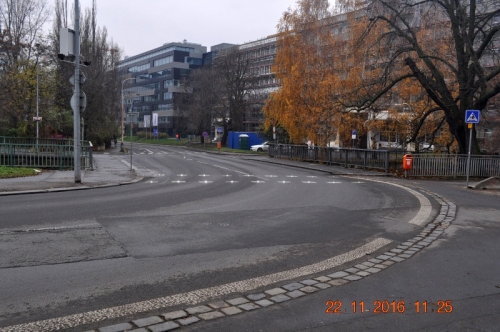 Obr. 20: První LED cyklopřejezd v ČR, Praha 8 – Elsnicovo náměstí