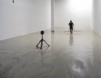 Anhyment – srovnání nivelační hrazdou