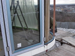 Detaily zaobleného nároží