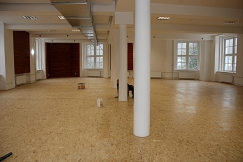 Bouralo se, zateplovalo a finišovalo