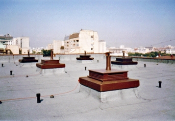 Obr. 21: Střechy v Moskvě po rekonstrukci plzeňskou firmou v letech 1997 a 1998