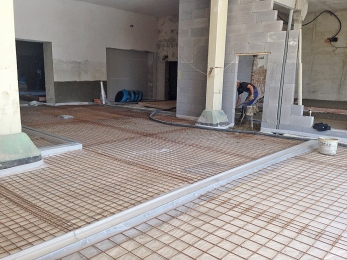 Příprava na lité podlahy ve varně