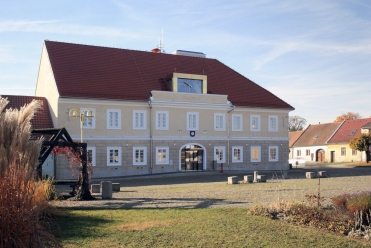 Obr. 16: Dokončený objekt, průčelí do náměstí