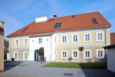 Obr. 17: Zadní trakt radnice