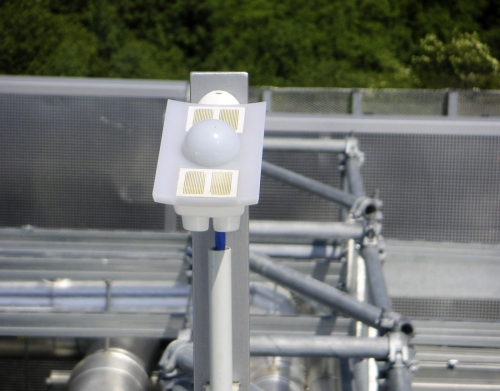 Obr. 6: Kombinovaný snímač povětrnostních údajů předává měřená data systému KNX k dalšímu zpracování