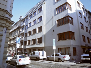 Bytový dům se nachází na území Pražské památkové rezervace