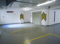 Nová garáž s autovýtahem a zesilování nosných konstrukcí