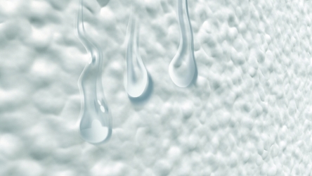 Vysoká odolnost vůči vodě. Povrchová a vnitřní struktura omítky je dobře chráněna proti vodě; voda a vlhkost se na fasádě neudrží.