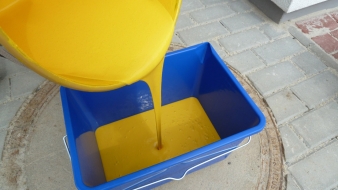 Nátěr SIGMAFLOOR 2K Epoxy Aqua chrání betonové podlahy v interiéru